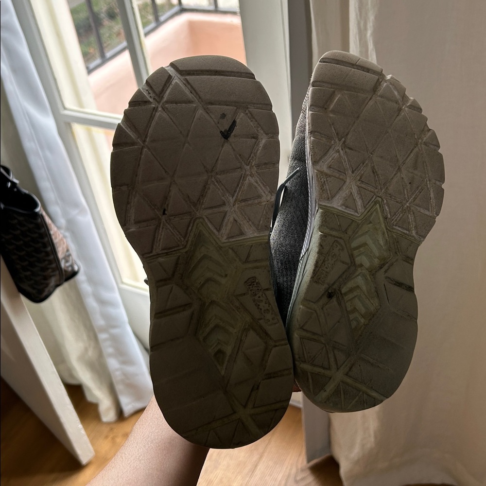 Hoka Women Shoes - Picture 4 of 5